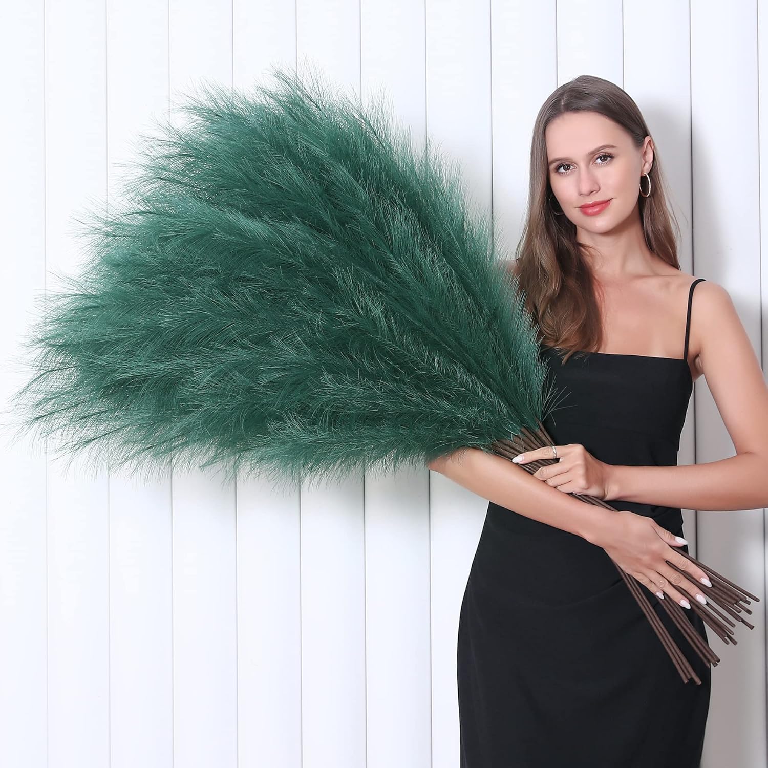 Wertuirk Gold Pampas Grass Decor - 45-Inch Set of 8 | Faux Tall Pampas Grass Soft and Fluffy | Perfect for Wedding Centerpieces, Great Gatsby Party Decorations and Glam Room Decor